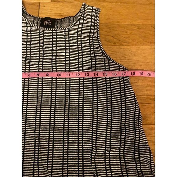 W5, women's boho aztec black/white striped sleeveless, fringe tasseled hem top L - Picture 4 of 7